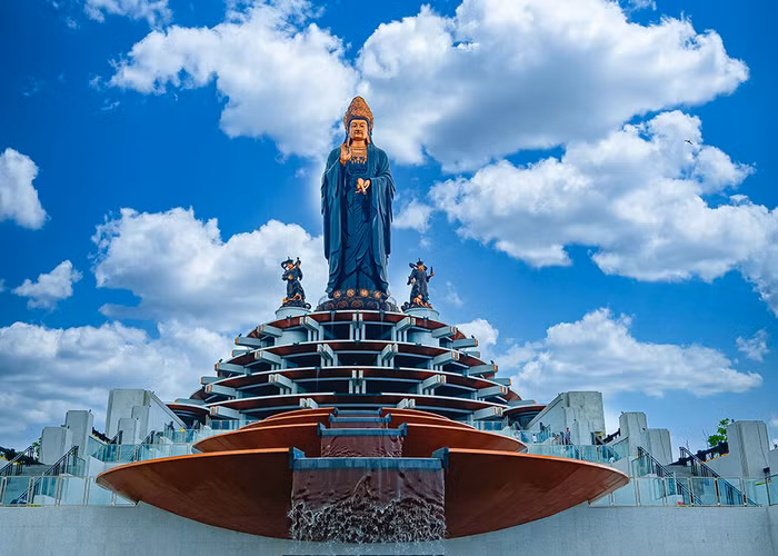 Đầu năm mới chiêm bái khu trưng bày nghệ thuật Phật giáo mới ra mắt tại núi Bà Tây Ninh ảnh 7