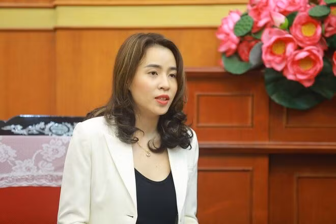 Bà Trần Thị Như Trang, đại diện tập đoàn TH - Giám đốc Quỹ Vì Tầm Vóc Việt phát biểu tại buổi gặp gỡ T.Ư MTTQ Việt Nam.