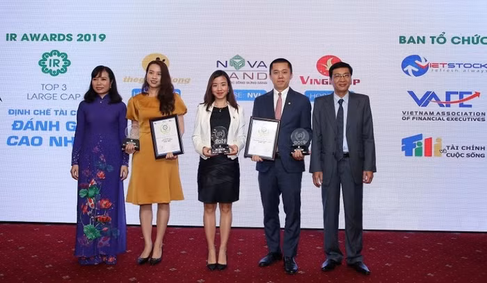 Gần 2/3 doanh nghiệp niêm yết chưa tuân thủ đúng, đủ về công bố thông tin ảnh 1