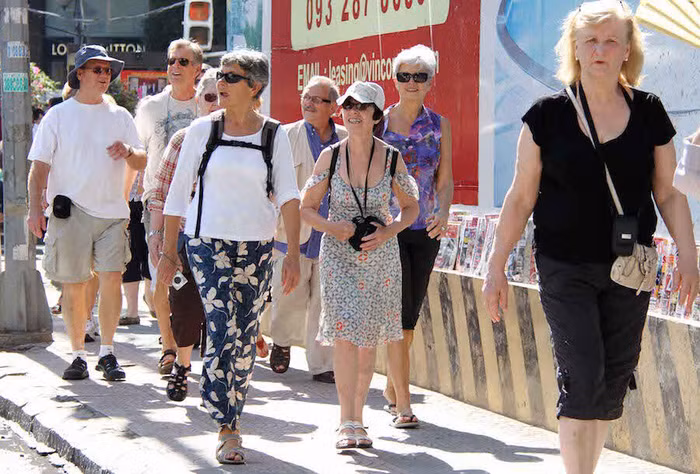 Tự do xài tiền đô tại Phú Quốc: Nên không?