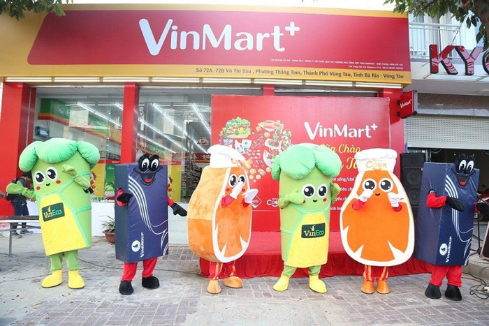 VinMart+ tưng bừng “nhuộm đỏ” Vũng Tàu đón Giáng sinh