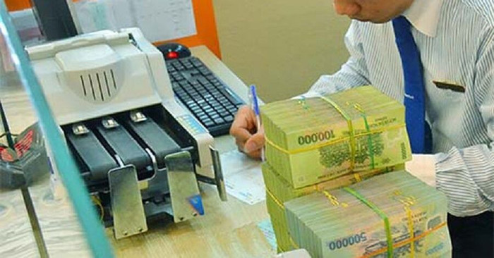 Tín dụng tăng 12,9%, nợ xấu đang leo cao