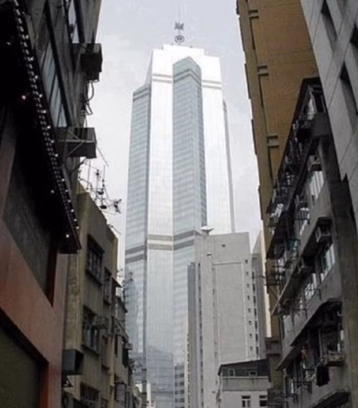 Hồng Kông: Tòa nhà chọc trời The Centre được bán với giá kỷ lục 5,15 tỷ USD ảnh 2