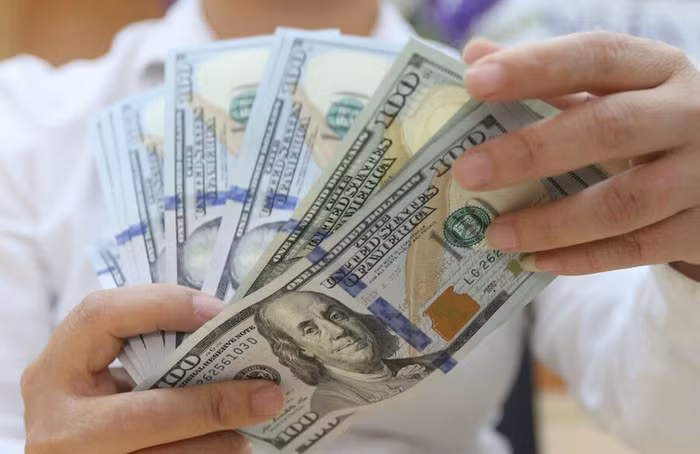 Kiều hối về Việt Nam chịu ảnh hưởng thế nào khi Tổng thống Mỹ tuyên bố kiểm soát dòng tiền?