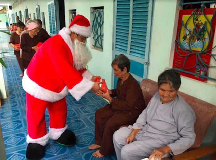 Những món quà chở đầy yêu thương của ông già Noel! ảnh 3 Những món quà chở đầy yêu thương của ông già Noel! ảnh 3