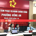 Tại mỗi xã/phường luôn có 2 cán bộ kỹ thuật của VNPT thường trực để hỗ trợ cán bộ xã/phường trong suốt quá trình thực hiện chuyển đổi dữ liệu phục vụ mô hình chính quyền 2 cấp. Ảnh ghi tại phường Hồng An, thành phố Hải Phòng
