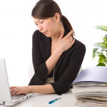 Thoái hóa cột sống cổ ở người trẻ – Dấu hiệu nhận biết và cách điều trị hiệu quả