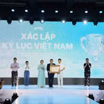 Xác lập kỷ lục cho ngành thời trang: Góc nhìn từ chiến lược công nghệ và dữ liệu