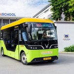 Dịch vụ School Bus vận hành bằng xe điện EB 6 phiên bản xe chuyên chở học sinh