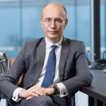 CEO Techcombank: Biến động năng lượng toàn cầu không làm chệch hướng tăng trưởng của Việt Nam