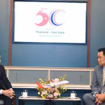 Thủ tướng Thái Lan Anutin Charnvirakul tại buổi gặp gỡ với lãnh đạo Tập đoàn Sun Group