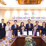 Đại diện SHB và Trung tâm Thông tin du lịch ký kết tỏa thuận hợp tác