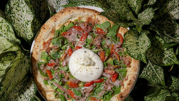 Thương hiệu pizza "bắt tay" Vietnam Airlines bán suất ăn đặc biệt ở độ cao 10.000m