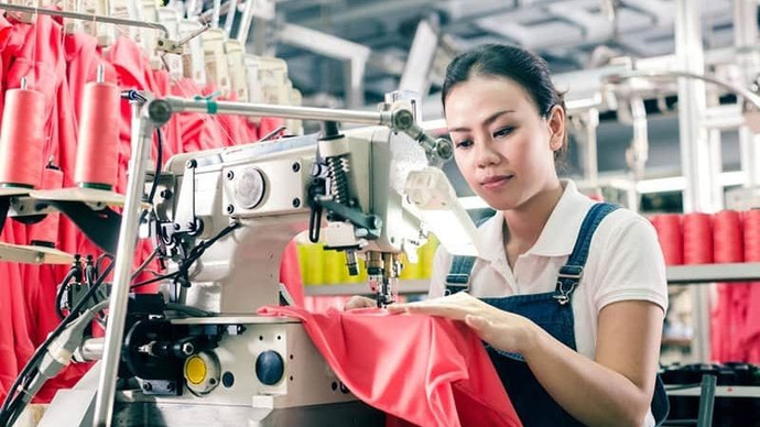 Số lượng đơn đặt hàng mới tăng mạnh, ngành sản xuất Việt Nam khởi đầu quý 4 rực rỡ 