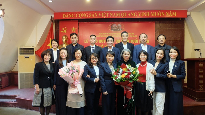 Đảng bộ HBA trao Huy hiệu 30 năm tuổi Đảng và kết nạp Đảng viên mới