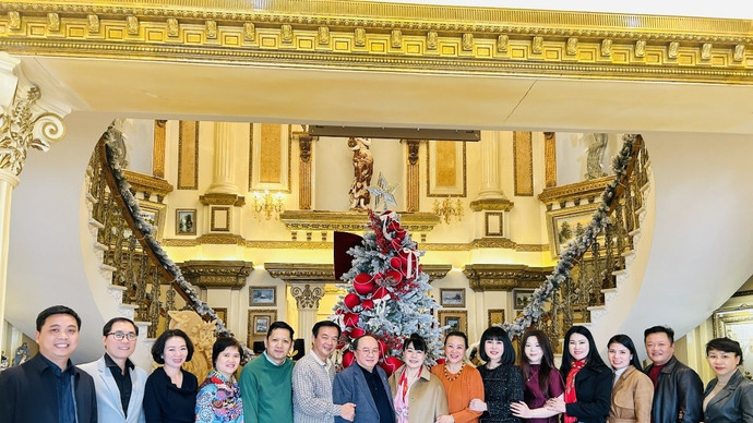 Chủ tịch HBA-VACOD đón tiếp Việt kiều Liên bang Nga