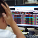 Hồi phục chưa thuyết phục, VN-Index vẫn “dò đường” sau nhịp giảm mạnh 