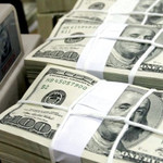Tỷ giá USD hôm nay ngày 24/2: USD tăng tốc tại ngân hàng, chợ đen giữ đà đi lên