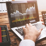 VN-Index hướng đến mốc 1.711 điểm, đà tăng ngắn hạn được củng cố