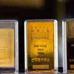 Giá vàng “án binh bất động”, thế giới lơ lửng trên mốc 5.000 USD/ounce