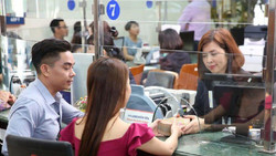 Sau làn sóng cắt giảm, ngân hàng bước vào cuộc chơi tuyển dụng chọn lọc