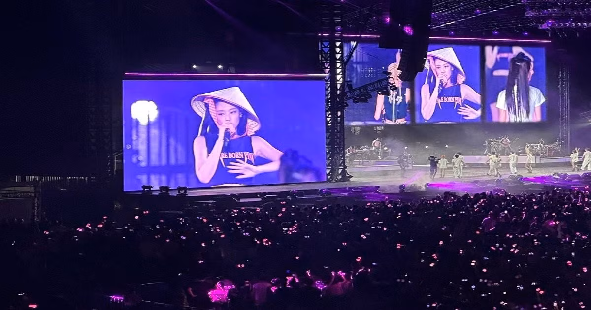 truyen-thong-va-fan-quoc-te-noi-gi-sau-day-1-concert-blackpink-tai-ha-noi.jpg