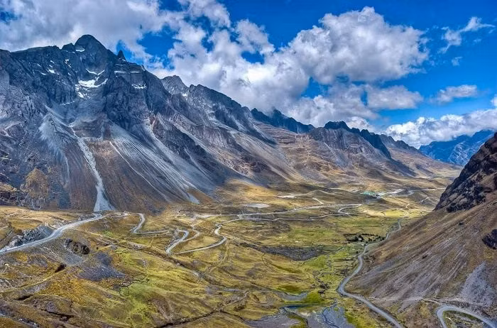 kinh-nghiem-du-lich-bolivia.jpg