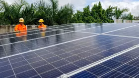 Điện mặt trời mái nhà: Lợi thế cạnh tranh mới của các doanh nghiệp xuất khẩu