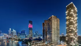 Căn hộ hạng sang tại trung tâm được quan tâm và tăng giá bởi mức đầu tư hợp lý, đáp ứng chuẩn sống hiện đại hơn so với nhà riêng