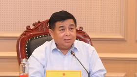 Bộ trưởng Bộ Kế hoạch và Đầu tư Nguyễn Chí Dũng, đồng thời là Chủ tịch Hội đồng thẩm định Nhà nước