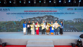 Cư dân Gladia by the Waters nhận sổ hồng trước thềm Tết Nguyên đán