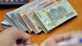 Ngân hàng chạy đua hút vốn: Tăng lãi suất huy động và "sóng" phát hành trái phiếu