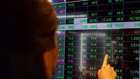 Chờ đợi thêm tín hiệu bùng nổ trước khi tăng vị thế mua mới