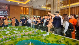 Thị trường bất động sản xuất hiện tâm lý tranh thủ mua bất động sản vì sợ giá đất sẽ tăng khi áp dụng bảng giá đất mới