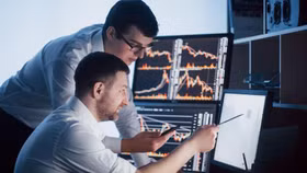 Khối ngoại rút ròng mạnh khỏi Việt Nam, tỷ lệ sở hữu giảm về đáy 10 năm