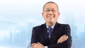 Ông Chaowalit Treejak