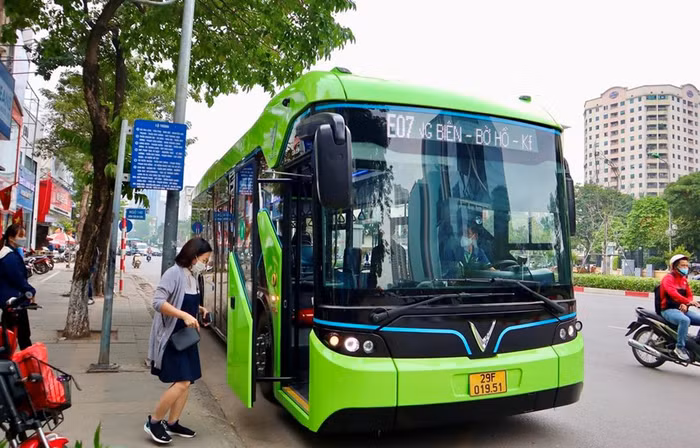 Dự kiến giá vé xe bus tháng có mức tăng trung bình 40%