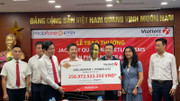 Vietlott trao Jackpot 256 tỷ đồng - giải thưởng lớn thứ hai trong lịch sử xổ số Việt Nam