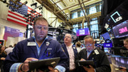 Phố Wall mất điểm khi nhà đầu tư lo ngại “bong bóng AI”