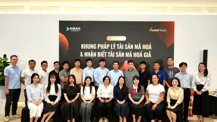 Học viên tham gia khoá học “Khung pháp lý và nhận biết tài sản mã hoá giả” của Viện ABAII