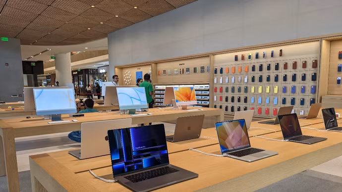 Apple chính thức tăng giá MacBook, iPad, Mac Studio: “Cơn lũ” chip nhớ buộc Tim Cook phải nhượng bộ