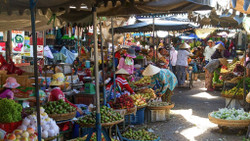 Bán lẻ Việt Nam: Lợi nhuận lập đỉnh, chợ cóc biến mất, tay chơi chuyên nghiệp lên ngôi