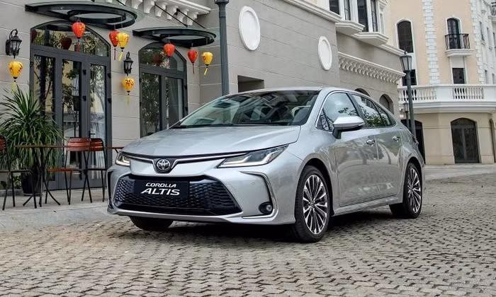 toyotaaltis20230jpg-1696407202.jpg