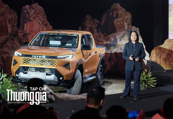 Toyota Hilux 2026 chính thức ra mắt, "lột xác" về công nghệ và thiết kế