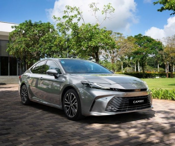 toyota-camry.jpg