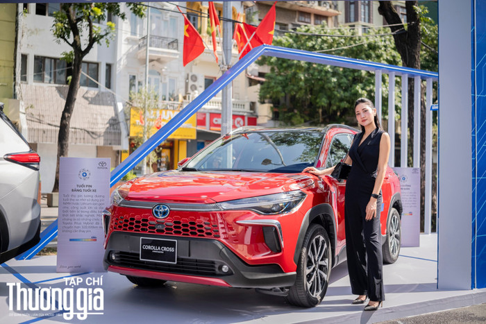 Toyota là một trong số ít những hãng xe tiên phong về xe hybrid tại Việt Nam