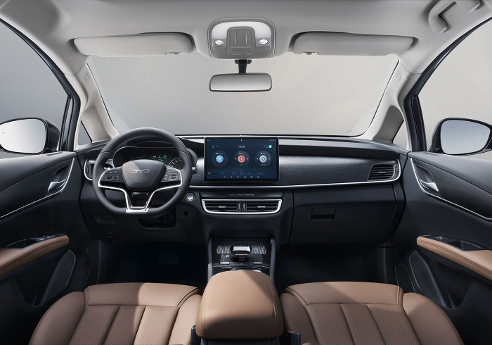 byd-m6.jpg