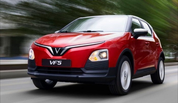 Những mẫu xe điện như VinFast VF3, VF5 đang cạnh tranh trực tiếp với những mẫu xe đô thị cỡ A img-maintop.jpg