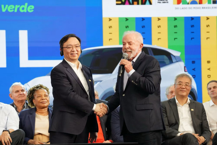 Ông Lula da Silva, tổng thống Brazil chúc mừng sự thành công của BYD byd-chiec-xe-nang-luong-moi-thu-14-trieu-5.jpg