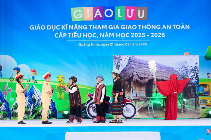 Hơn 1.000 học sinh tham gia chương trình giao lưu tìm hiểu kỹ năng an toàn giao thông cấp Quốc gia